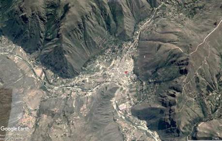 Ubicación de la zona urbana de Calca en el cono de deyección
del rio Qochoq